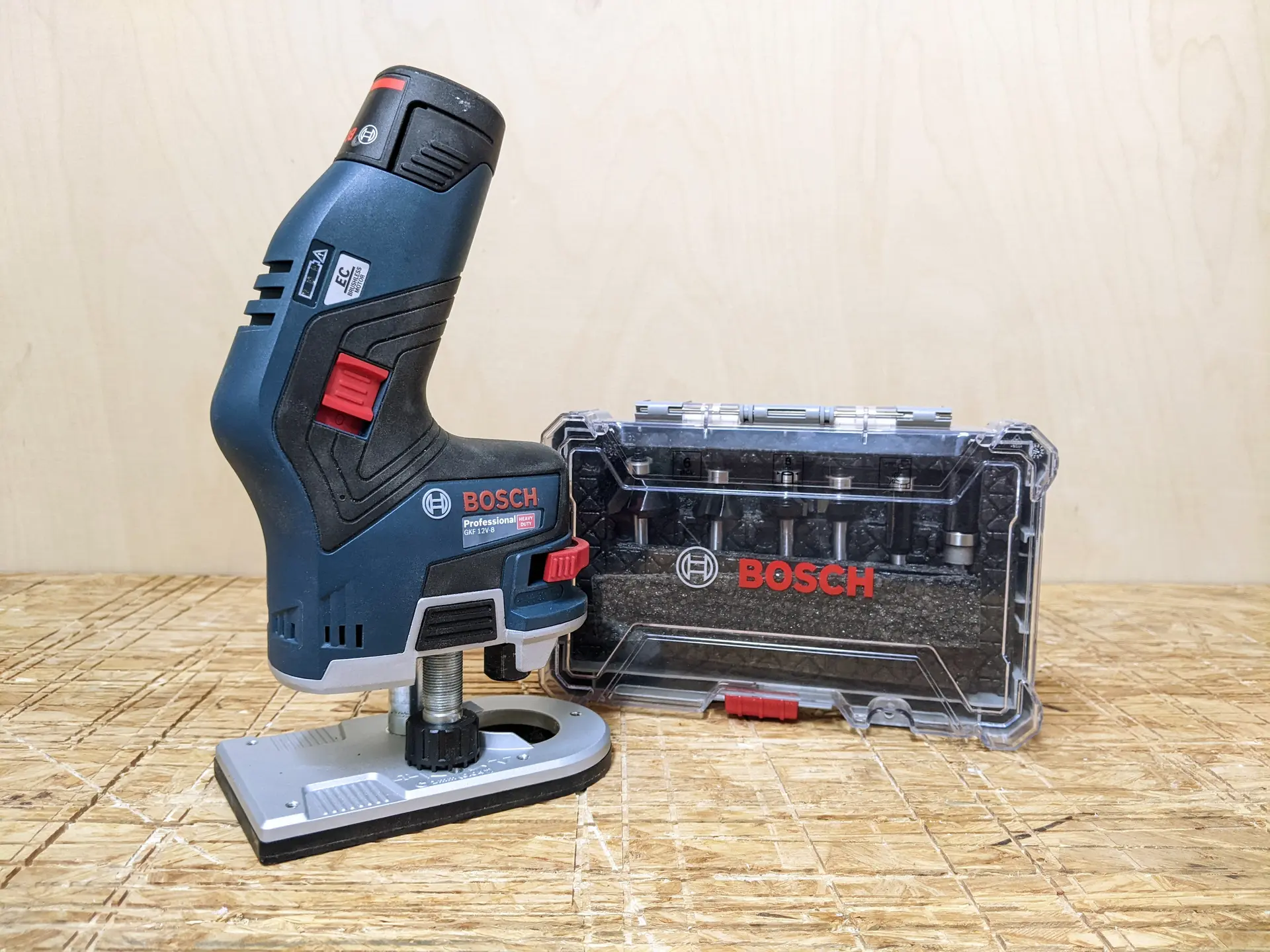 Kantenfräse (Akku) - Bosch Professional GKF 12V-8